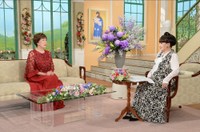 「徹子の部屋」　（右から） 黒柳徹子、高畑淳子＝テレビ朝日提供