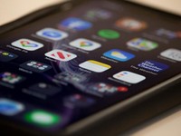 開始1分でスマホに敗北。生活に深く根付くスマホの存在に気づいた