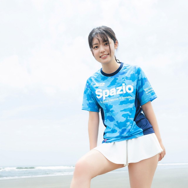 松島かのん SPA!デジタル写真集「海街のファンタジスタ」（扶桑社）より＝提供／週刊SPA!編集部 撮影／ぱん ヘアメイク／ムロゾノケイト（ギグル） スタイリング／野田陽子（ミタケイショウ）