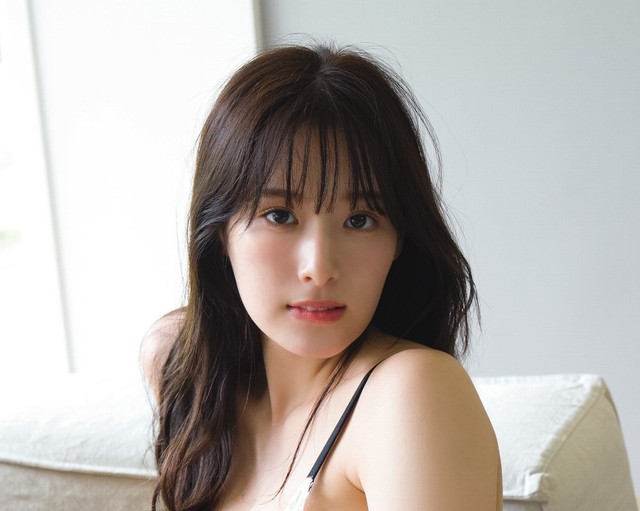 葉月くれあ 1st写真集（タイトル未定）よりⒸTakeo Dec.／講談社