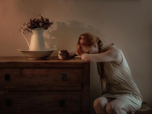 魔物のような父へ、今日も泣きながら届かないメッセージを送る