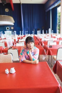 「桜井日奈子2023カレンダーブック」（東京ニュース通信社刊）より