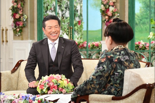 「徹子の部屋」　黒柳徹子（右）、小久保裕紀監督＝テレビ朝日提供