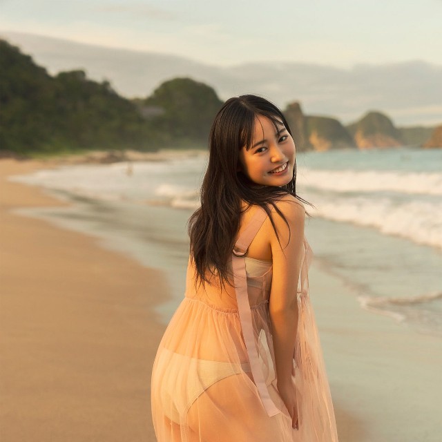 白濱美兎（提供：週刊SPA!編集部　撮影：唐木貴央　ヘアメイク：新井祐美子　スタイリング：菊地文子）