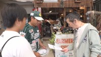 香川オリーブガイナーズの営業活動を体験する中学生