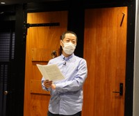 スタジオ完成を喜んだサウンド部マネジャーの丸山雅之さん