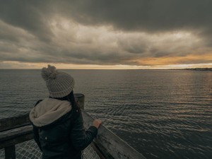 無用な愚痴、無駄な怒鳴り声に辟易する。頼むから仕事だけさせてくれ