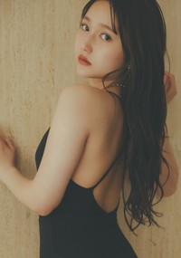 鈴木くるみ「BLT MONSTER Round 8」（東京ニュース通信社刊）撮影／友野雄