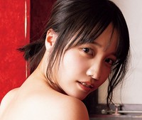 はのんまゆ（撮影／武田敏将 ヘアメイク／大場聡美（エムズアップ） スタイリング／鮎川恵子）