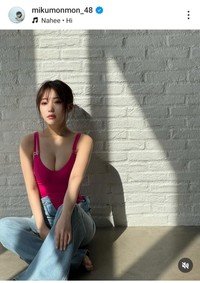 「FLASH」（25年4月30日発売号）掲載を告知する田中美久　田中美久のインスタグラム（mikumonmon_48）より＝25年4月29日投稿