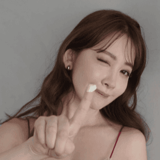 小嶋陽菜のインスタグラム（＠nyanchan22）より