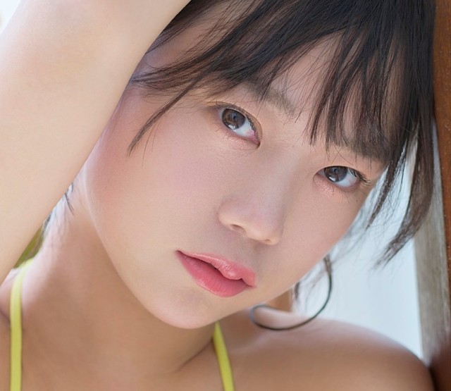 佐野なぎさ1st写真集『なぎさの初めて』（C）KADOKAWA（C）GDL Entertainment　PHOTO／田川雄一