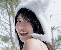 ちとせよしの(撮影／佐藤佑一　ヘアメイク／mahiro　工藤沙恵（ミタケイショウ）)