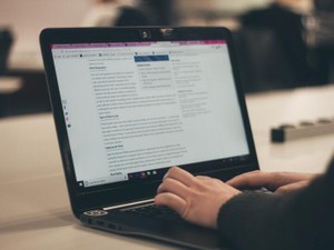 ネットに罵詈雑言を書いていた彼女は素敵で、私の初めての友達だった