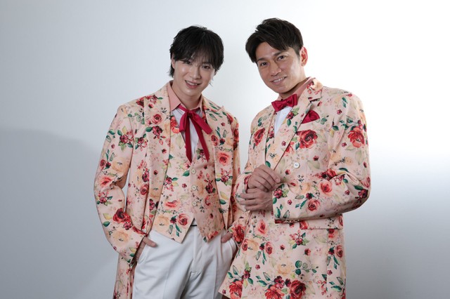 SHOW-WAの塩田将己（左）と山本佳志＝撮影・坂部計介

