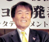 　平尾昌晃さん＝2010年撮影