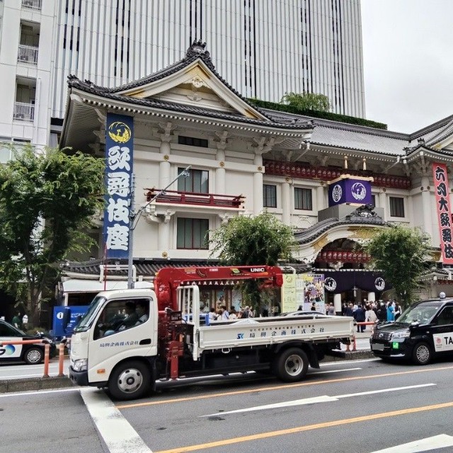 東銀座駅は歌舞伎座の最寄駅だ