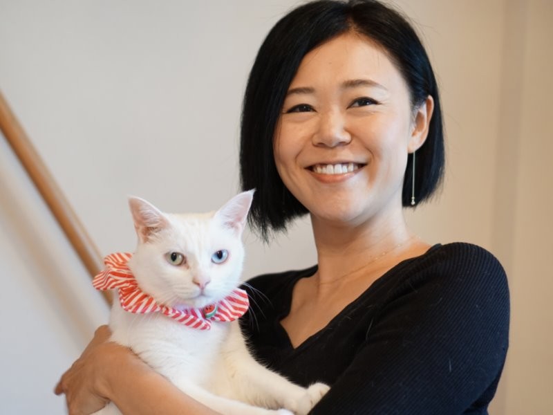 コトを抱くmaiさん　