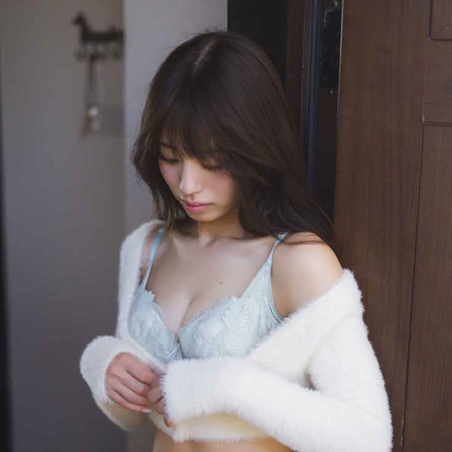 Peel the Apple 浅原凜1st写真集『凜』（撮影：藤本和典）
