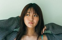 豊田ルナ「旬撮GIRL Vol.30」(扶桑社)より＝撮影：細居幸次郎 ヘアメイク：田村直子 スタイリング：MELON