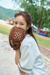 佐々木久美1st写真集『めくる日々』(撮影/藤原 宏)