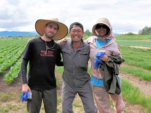 「コロナ鎖国」で働き手が来ない農業　外国人頼みの現場、危うい持続可能性