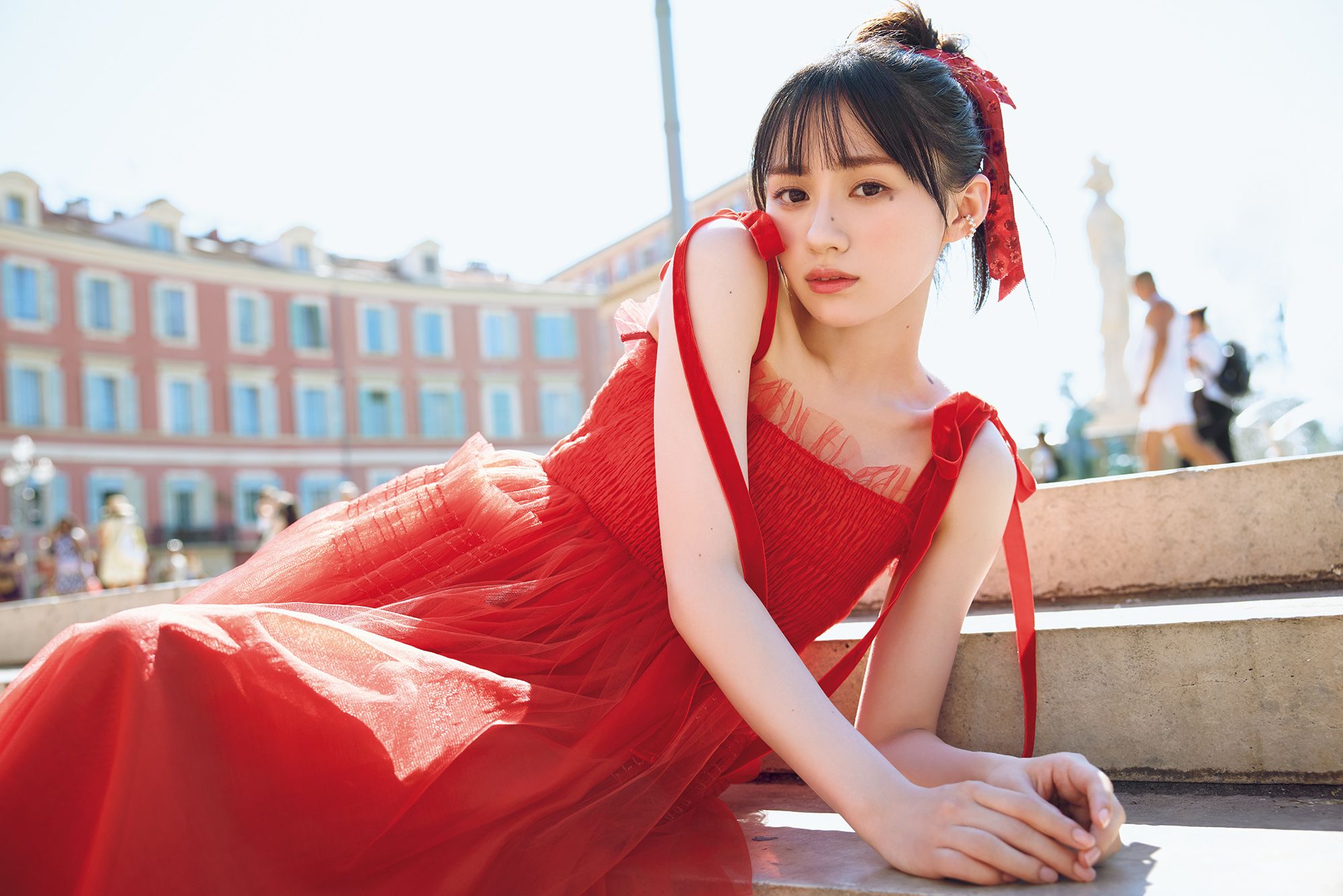 初写真集で“激レア”ショット披露！ 乃木坂46・川﨑桜が魅せるオトナな
