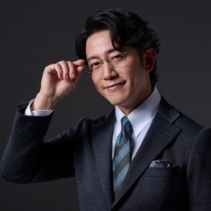 メガネ選びはビジネススキル。JINSの「スタンダード」で賢く印象づくり。
