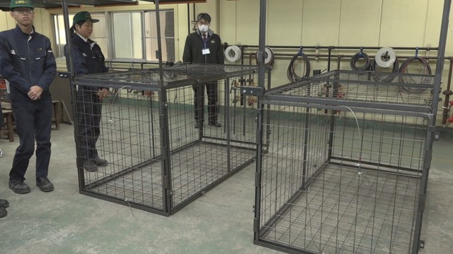 高校生が作ったイノシシ捕獲用の檻を寄贈　岡山