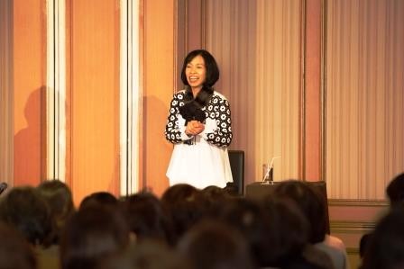 あさのあつこさん 心に響く表現は 暗い闇から 上