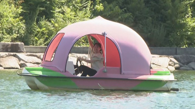 岡山後楽園でどんぶらこ体験ができるの桃型ボート