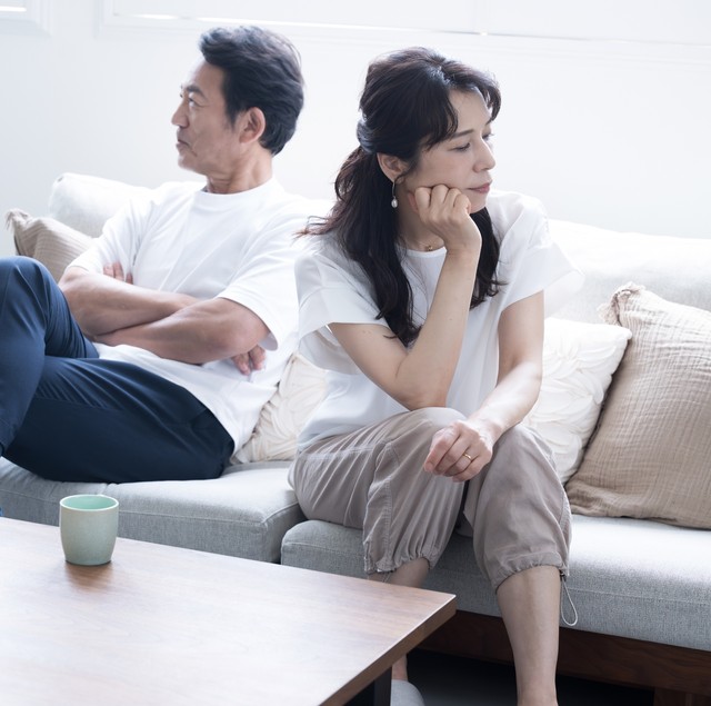 実はセラピーや女性用風俗にハマっていた妻　※画像はイメージです（kapinon/stock.adobe.com）