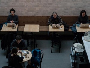 「連絡が来なくても平気」だったはずなのに、この不安はなぜだろう