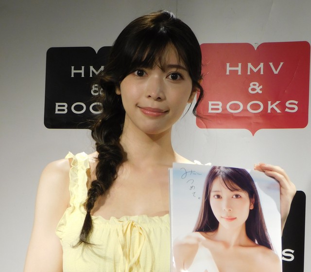 写真集発売イベントを行った七瀬なな=東京・HMV＆BOOKS SHIBUYA