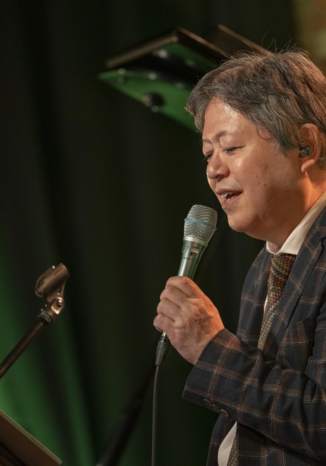 デビュー50周年を迎えたタケカワユキヒデさん（撮影：sono）