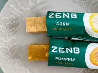 上がコーン、下がパンプキン