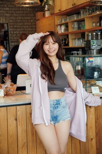 本郷柚巴の3rd写真集よりⒸ菊地泰久／講談社 