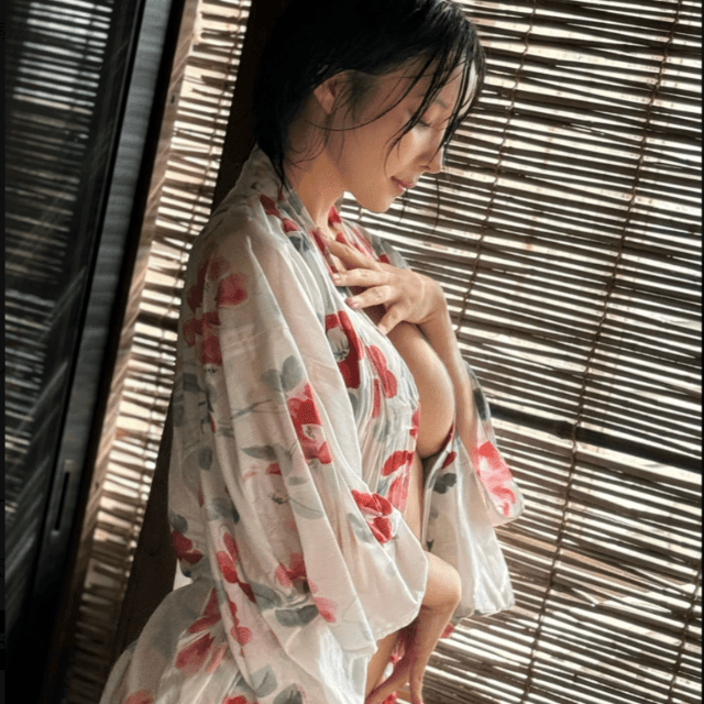「FLASH」（26年10月20日発売号）に登場した天川星夏のオフショット　本人のX（@seika_ruru）より
