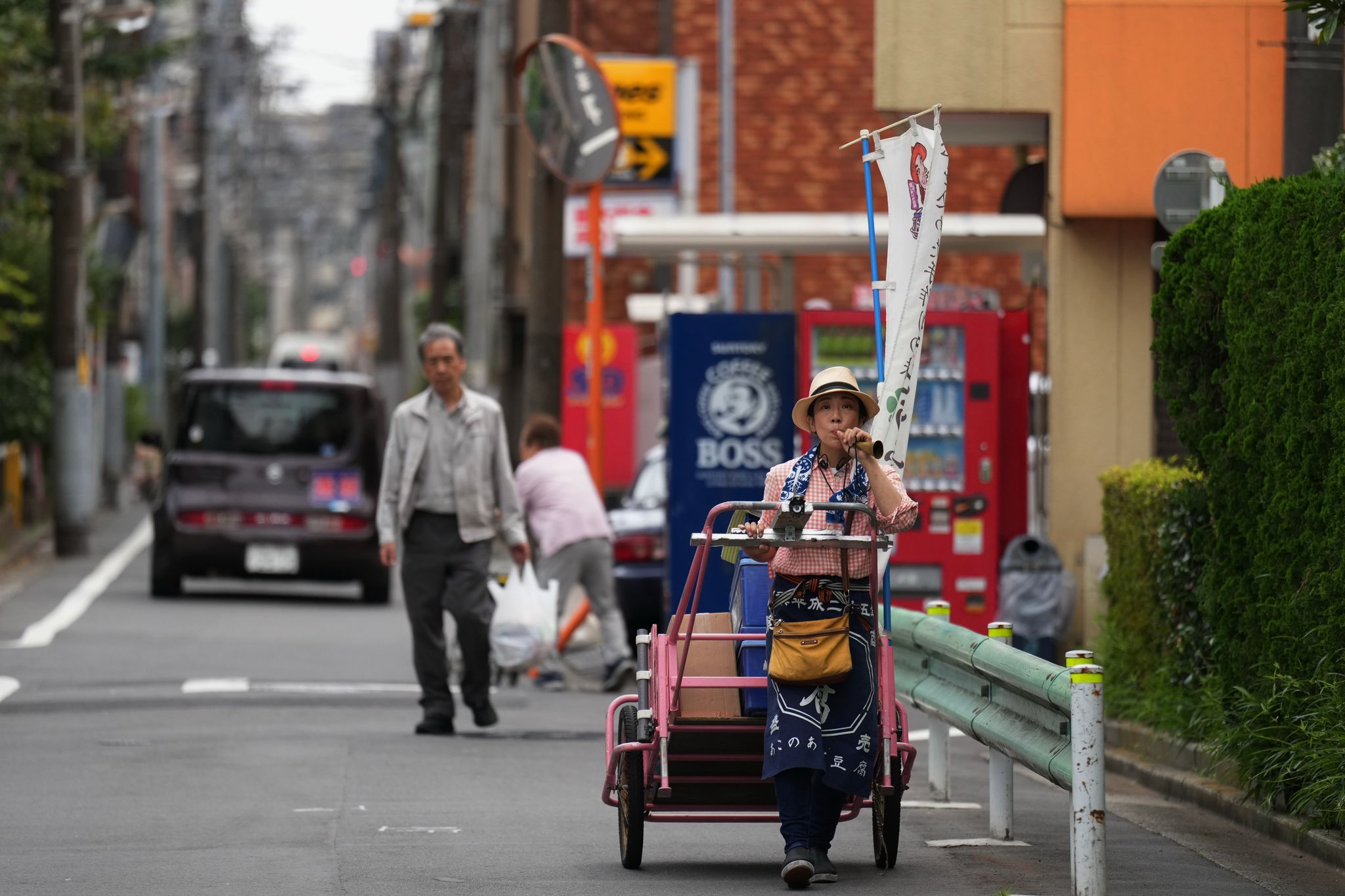 TOFU60 などまとめ売り Tofu vendor delivers much more than healthy food to an east Tokyo