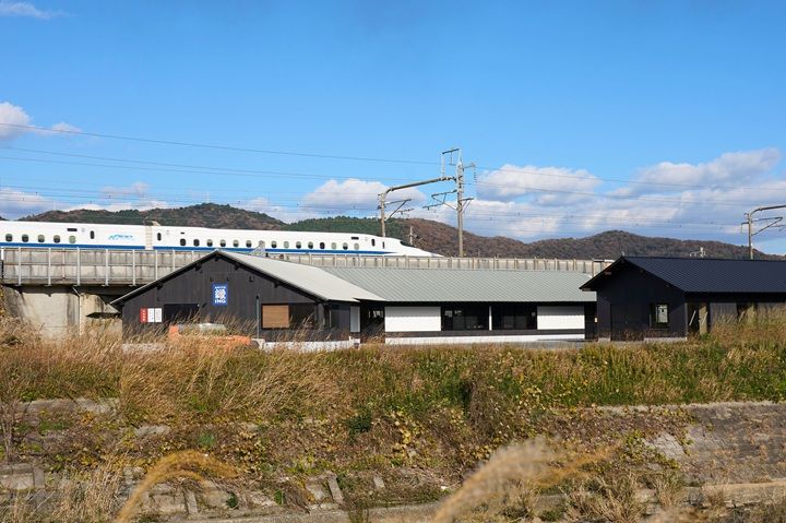 豊橋市に建設した自社工場（エニシング提供）
