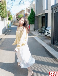 相楽伊織さん（撮影／鈴木ゴータ　ヘアメイク／萩村千紗子　スタイリング／田中あゆ美）