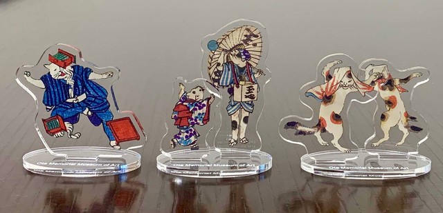 「江戸にゃんこ 浮世絵ネコづくし」展で販売されているネコのアクリルスタンド