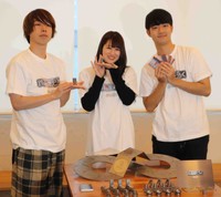 「鉄の転生すごろく」を披露する積分サークルの（左から）さるえる、ぴろまる、わが