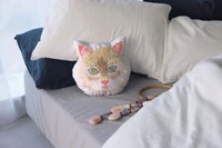 ネコの抱き枕を製作Ⓒ鮫島亜希子