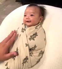 パパとおしゃべりする赤ちゃん、とっても嬉しそう！（提供：こーたんさん）