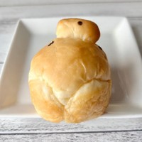 2つの耳は埋まってしまったクマさんパン（画像提供：ピジョンビレッジさん）