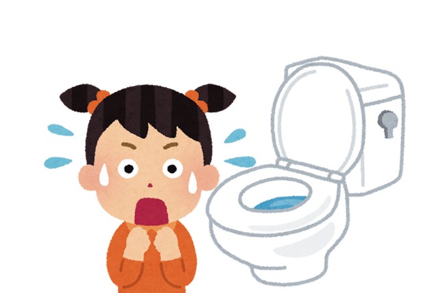 トイレにいる小学1年生の女の子から「お母さんパンツに血がべっとりついている！！」SOSの声。一体どうして…！？※イラストはイメージです