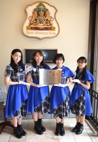 「恋人の聖地」銘板お披露目会に出席したKOBerrieS♪