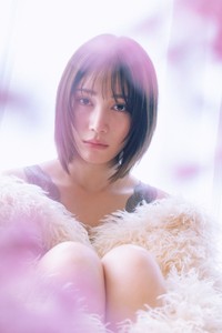 『中村ゆりか写真集』（宝島社）