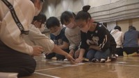 子どもたちが「人生訓かるた」に挑戦　岡山